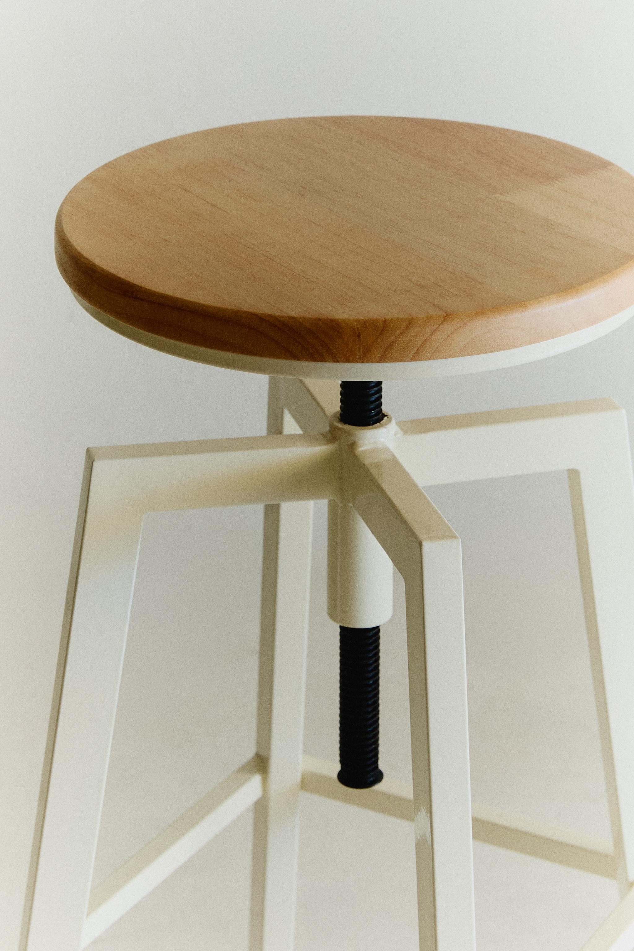 TABOURET HAUT PIVOTANT BOIS ET MÉTAL